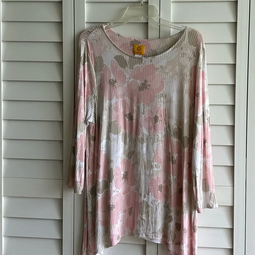 Women’s Ruby Rd. Top - Picture 1 of 5